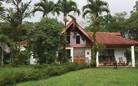 Chalet Nicholas Bed & Breakfast Nuevo Arenal Costa Rica
